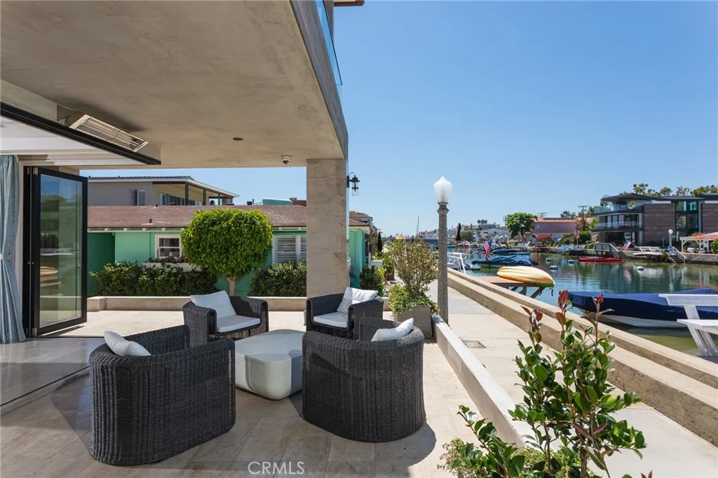 308 Grand Canal, Newport Beach, California 92662 home-pic-8