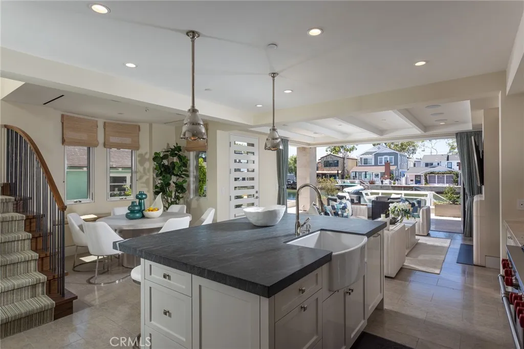 308 Grand Canal, Newport Beach, California 92662 home-pic-12
