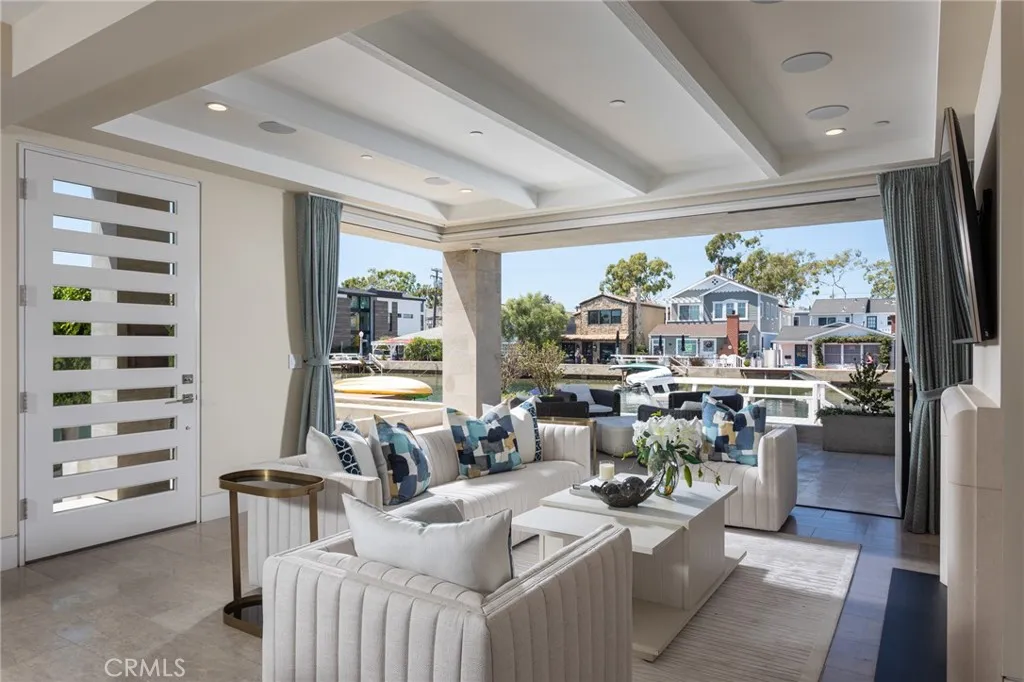 308 Grand Canal, Newport Beach, California 92662 home-pic-2