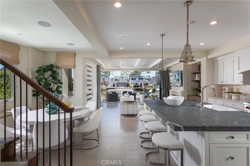 308 Grand Canal, Newport Beach, California 92662 home-pic-4