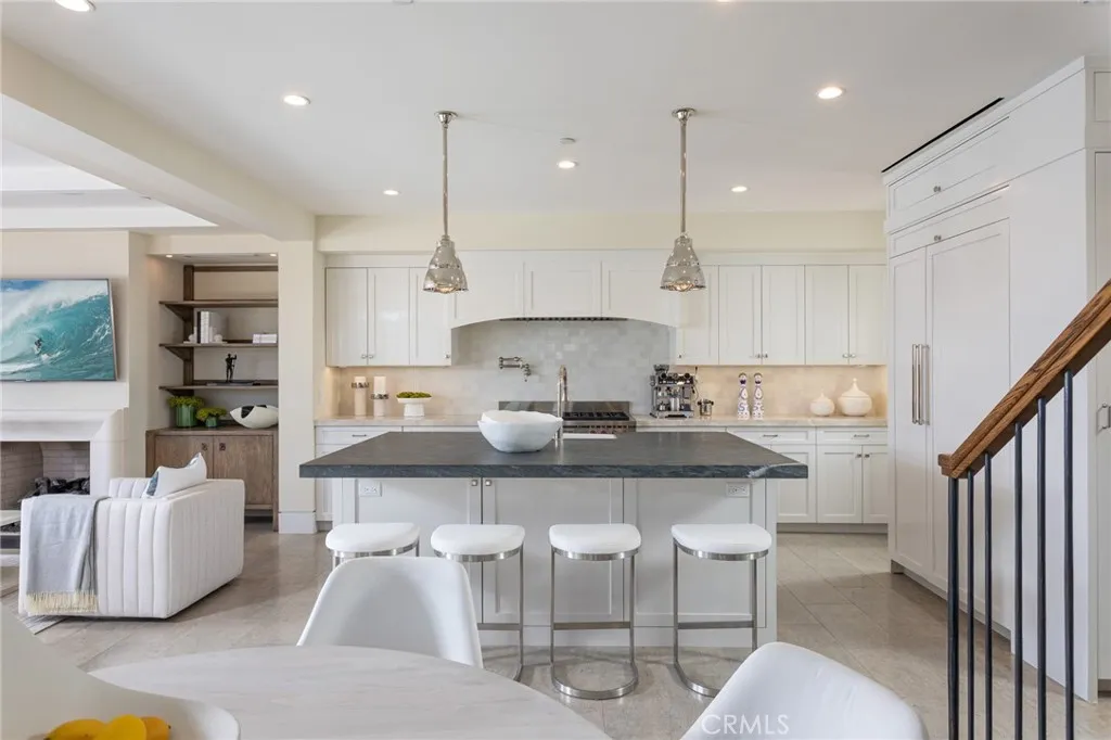 308 Grand Canal, Newport Beach, California 92662 home-pic-11