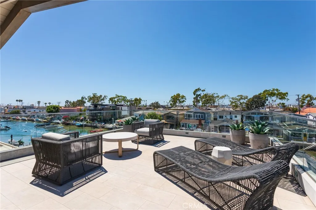 308 Grand Canal, Newport Beach, California 92662 home-pic-27