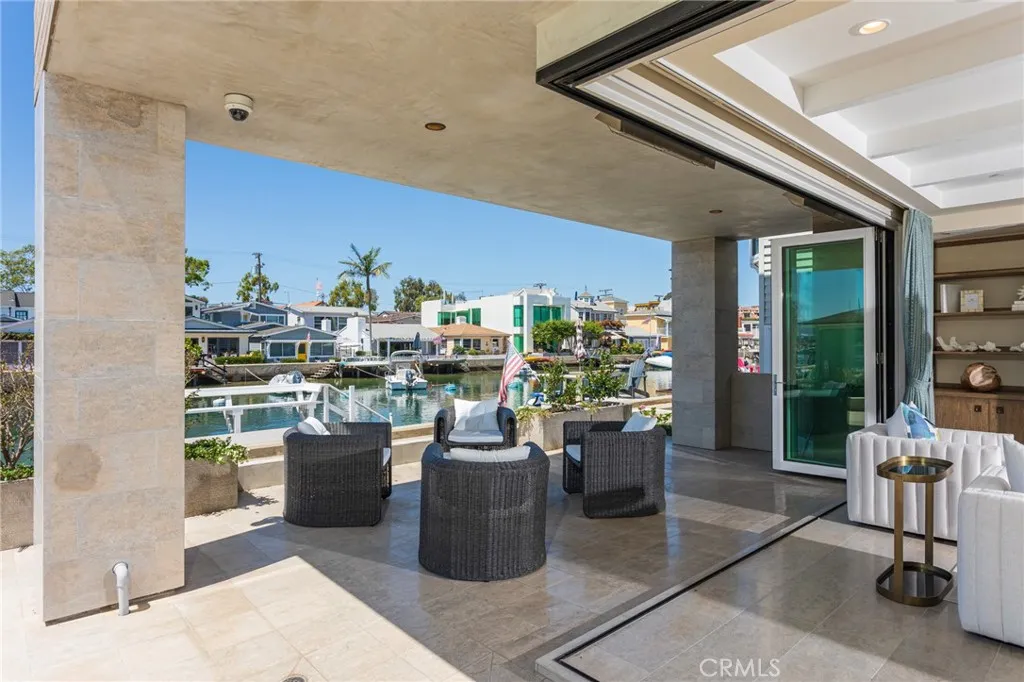 308 Grand Canal, Newport Beach, California 92662 home-pic-9