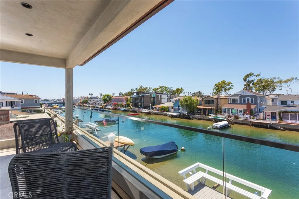 308 Grand Canal, Newport Beach, California 92662 home-pic-17