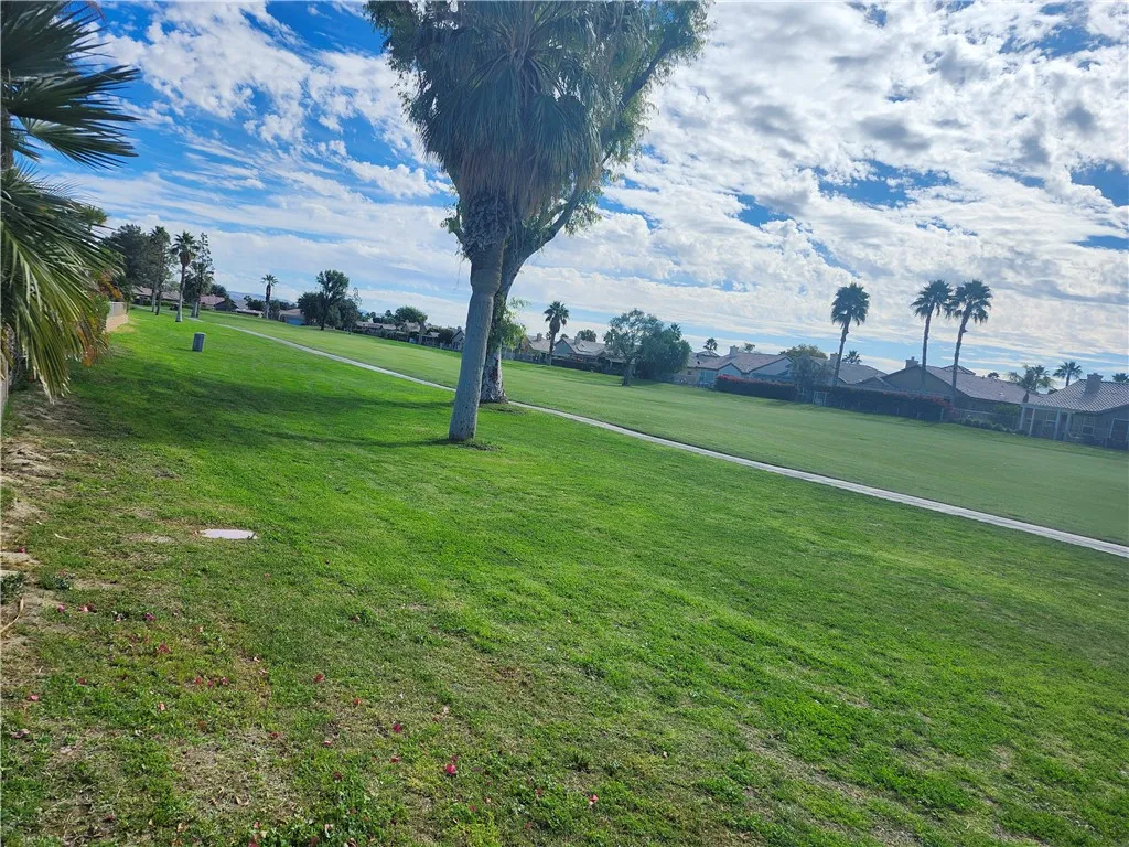 82527 Grant Drive, Indio, California 92201 home-pic-17