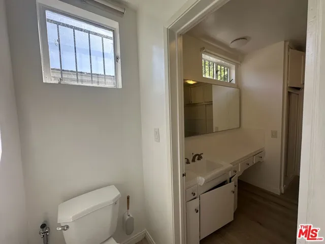 1555 San Ysidro Drive, Beverly Hills, California 90210