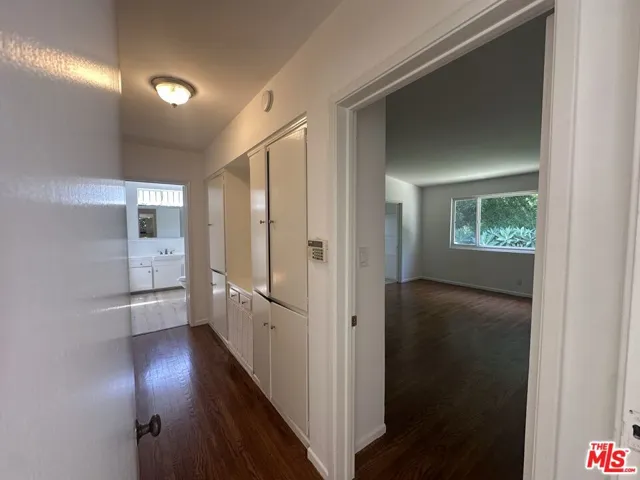 1555 San Ysidro Drive, Beverly Hills, California 90210
