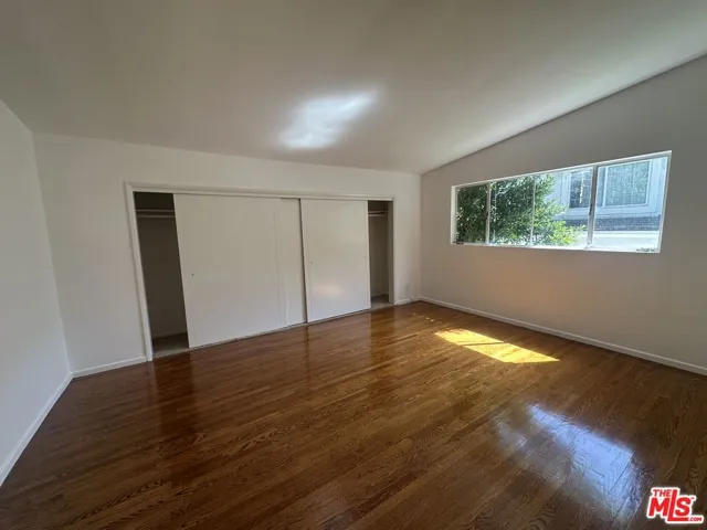 1555 San Ysidro Drive, Beverly Hills, California 90210