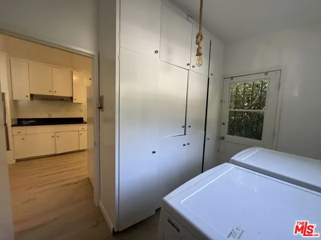 1555 San Ysidro Drive, Beverly Hills, California 90210