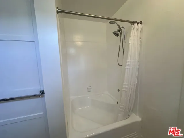 1555 San Ysidro Drive, Beverly Hills, California 90210
