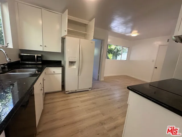 1555 San Ysidro Drive, Beverly Hills, California 90210