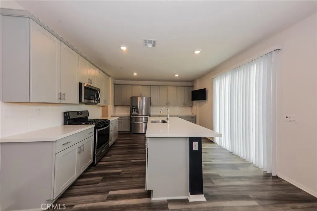 24712 Hudson, Moreno Valley, California 92551 home-pic-10