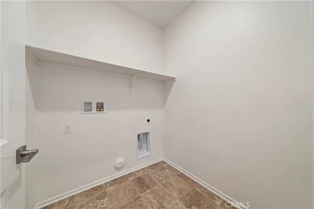 8441 Milk Thistle Lane, Chino, California 91708 home-pic-17