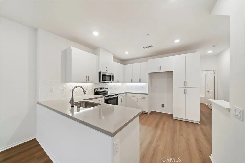 8441 Milk Thistle Lane, Chino, California 91708 home-pic-3