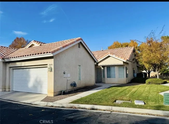 11670 Oak Street, Apple Valley, California 92308