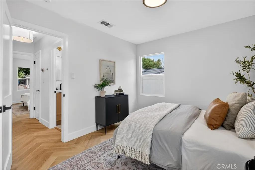 1167 Magnolia Avenue, Manhattan Beach, California 90266 home-pic-24