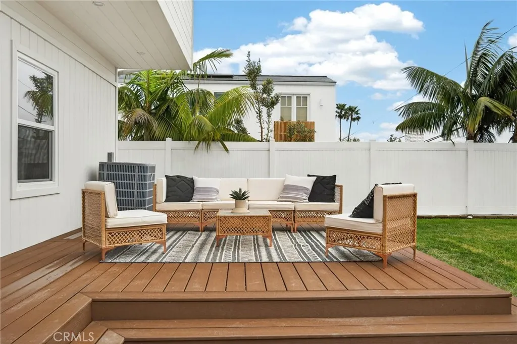 1167 Magnolia Avenue, Manhattan Beach, California 90266 home-pic-40