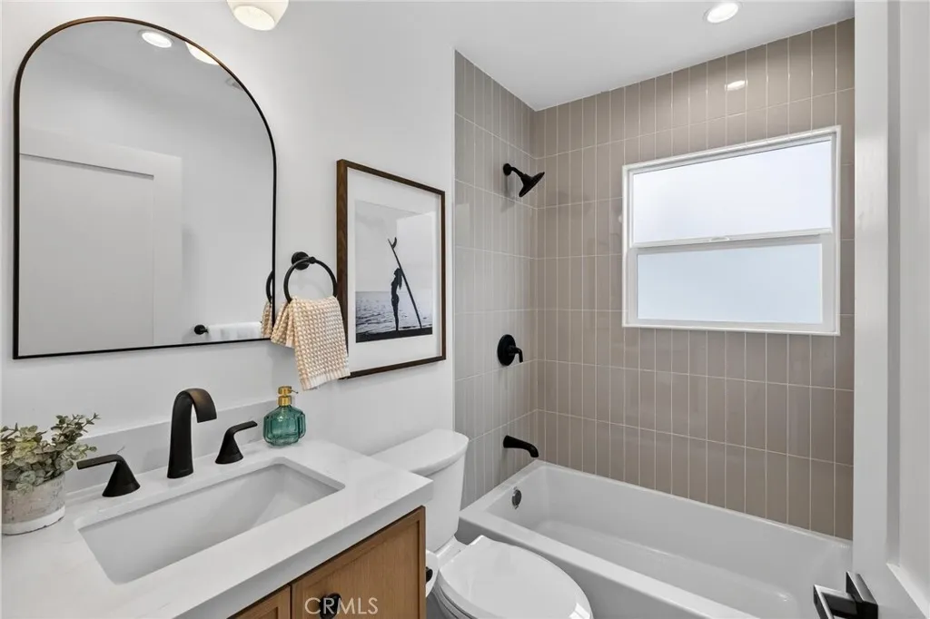 1167 Magnolia Avenue, Manhattan Beach, California 90266 home-pic-25