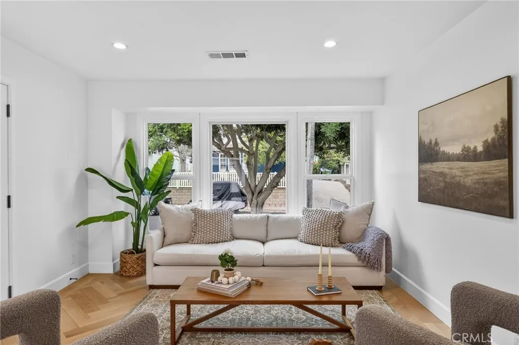 1167 Magnolia Avenue, Manhattan Beach, California 90266 home-pic-5