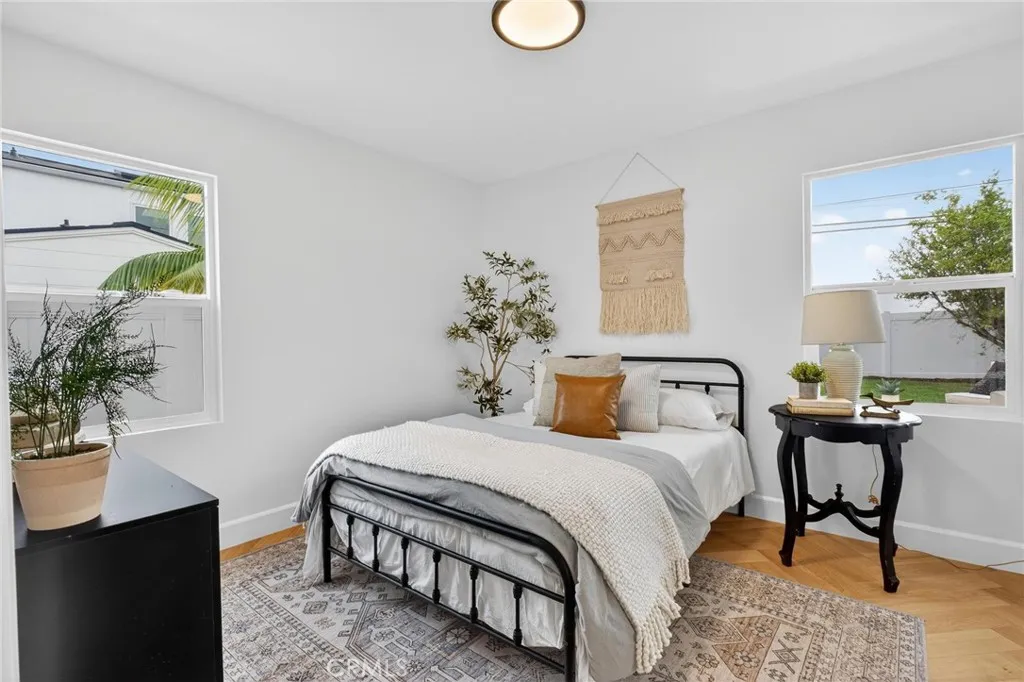 1167 Magnolia Avenue, Manhattan Beach, California 90266 home-pic-23