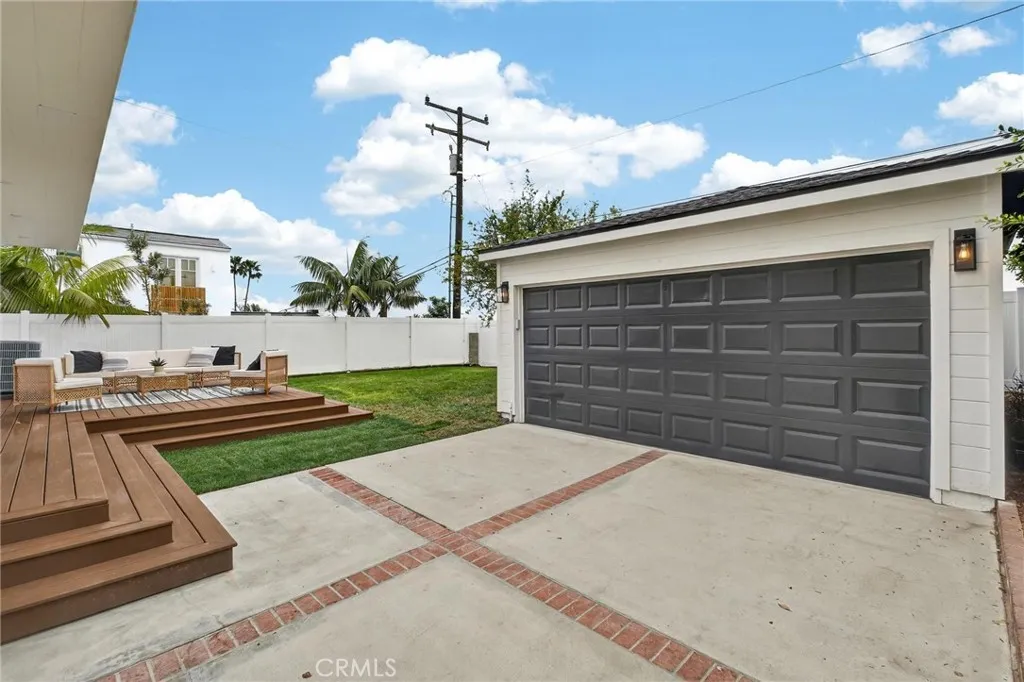 1167 Magnolia Avenue, Manhattan Beach, California 90266 home-pic-42