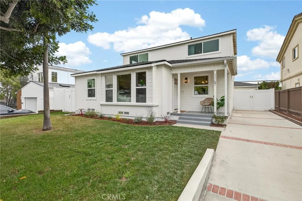 1167 Magnolia Avenue, Manhattan Beach, California 90266 home-pic-1
