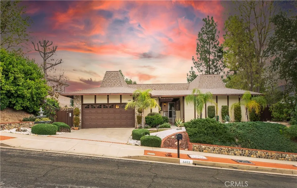 6652 Daryn, West Hills, California 91307 home-pic-2