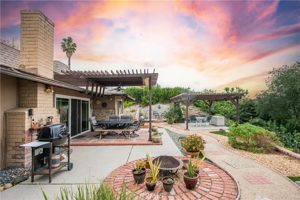 6652 Daryn, West Hills, California 91307 home-pic-5