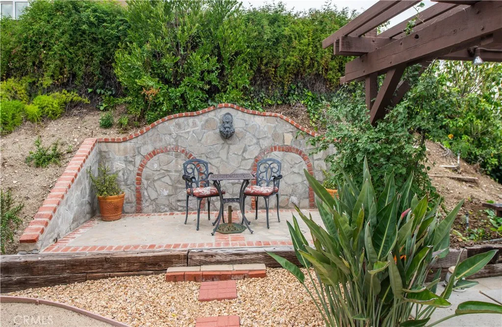 6652 Daryn, West Hills, California 91307 home-pic-31