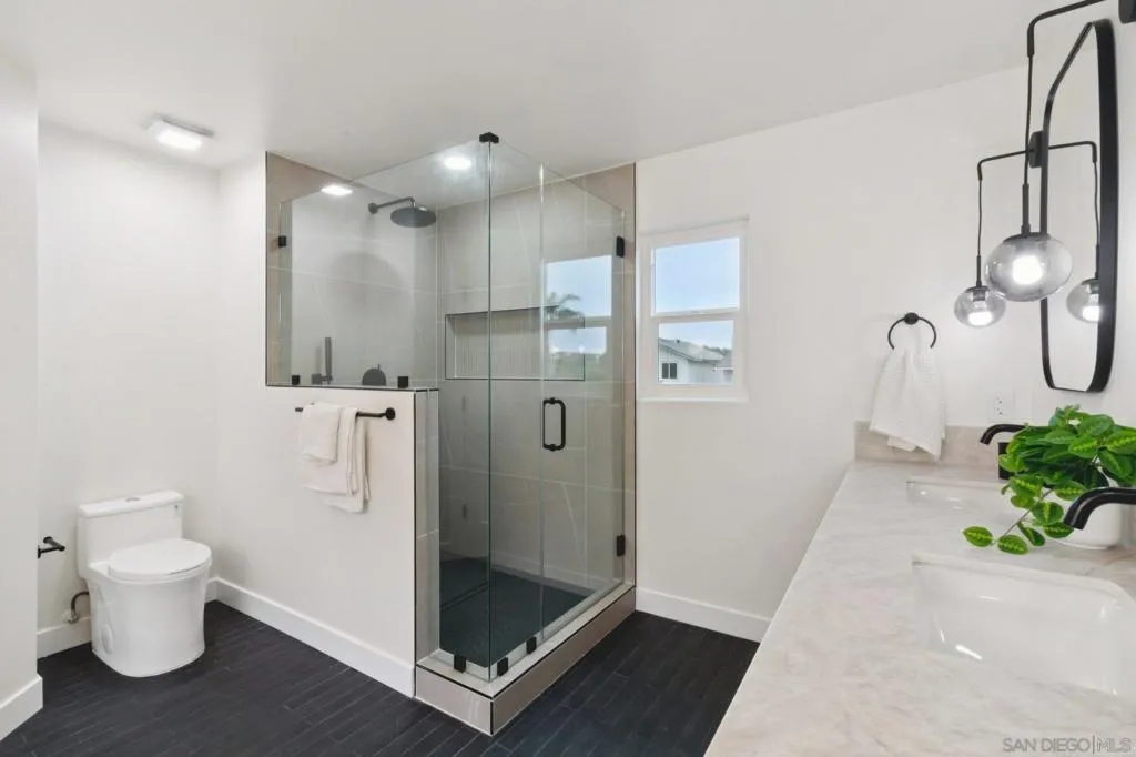 4334 Rous St., San Diego, California 92122 home-pic-16