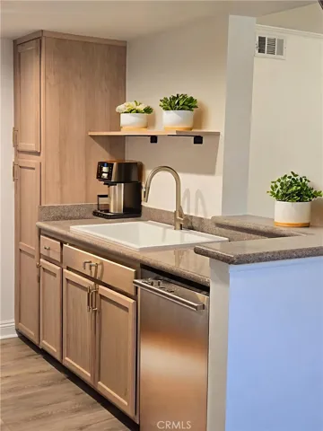 Kitchen virtually staged