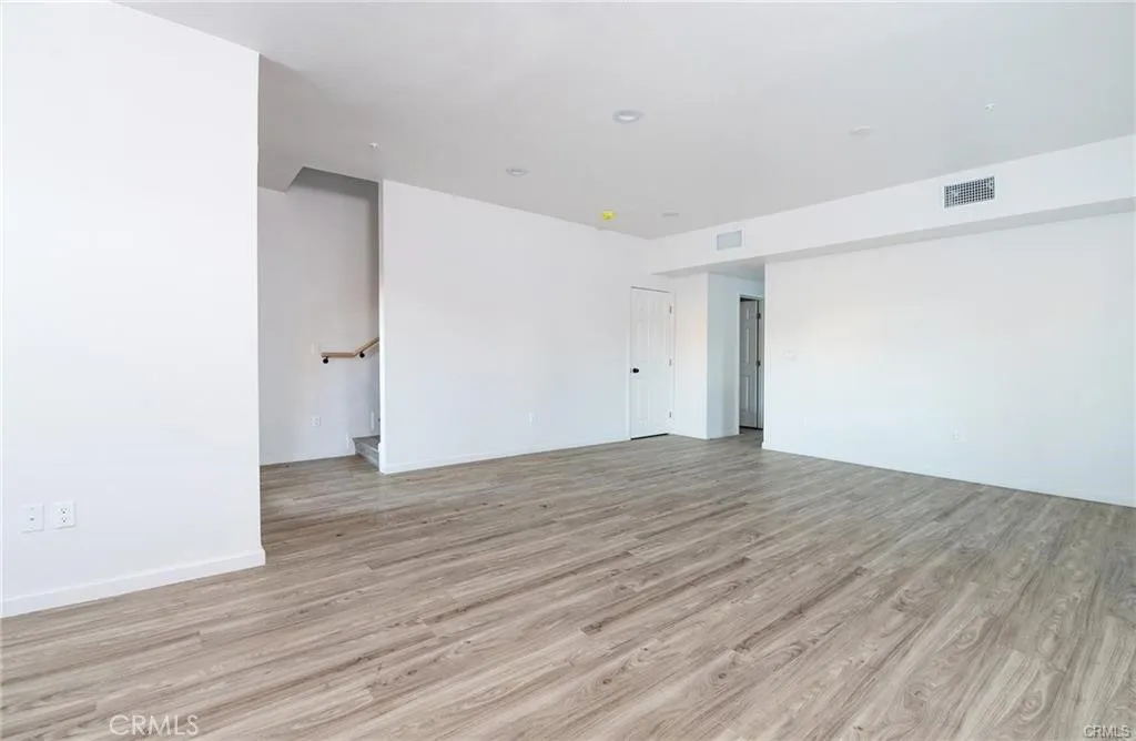 5510 E Los Angeles Avenue 3, Simi Valley, California 93063 home-pic-8