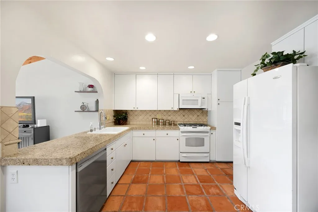 1020 Joyce Drive, Brea, California 92821 home-pic-9