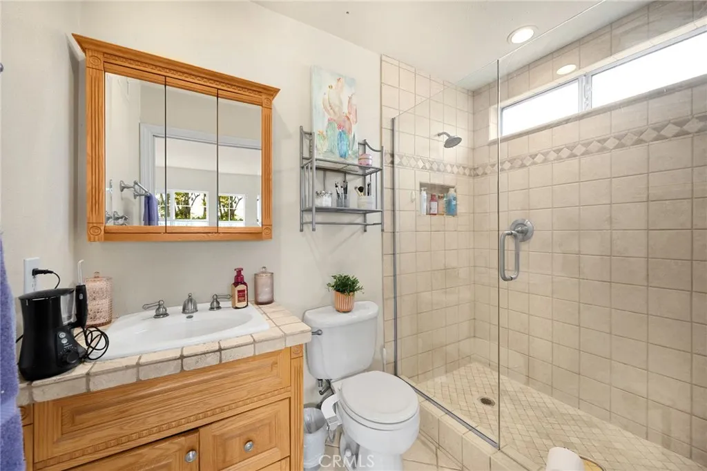 1020 Joyce Drive, Brea, California 92821 home-pic-12