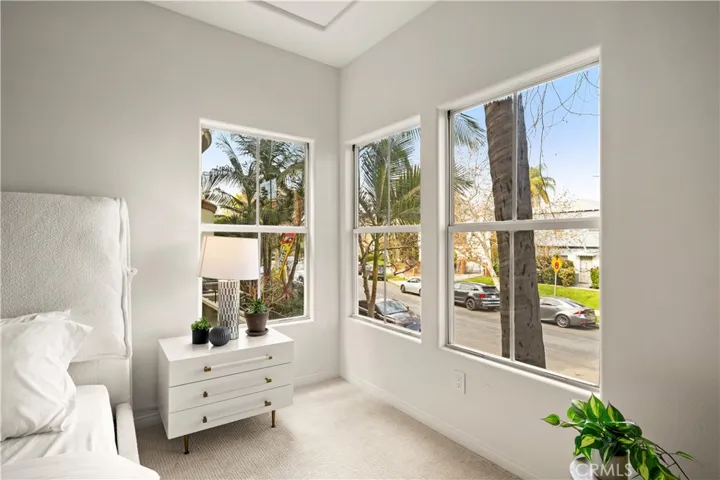 12060 Hoffman Street 103, Studio City, California 91604