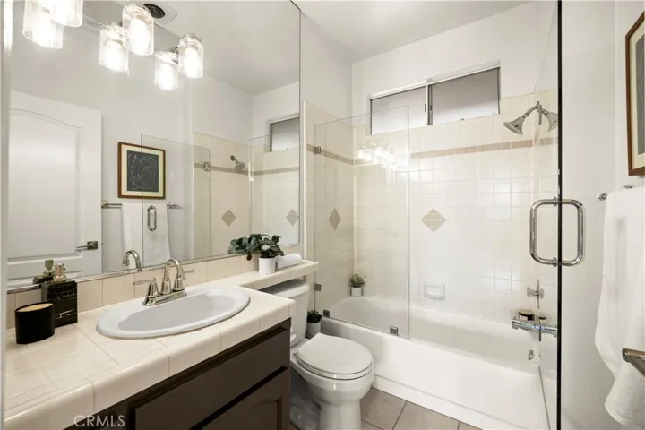 12060 Hoffman Street 103, Studio City, California 91604