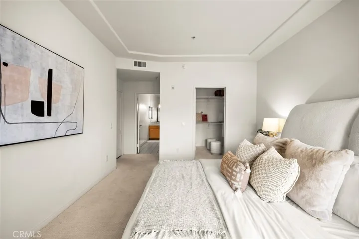 12060 Hoffman Street 103, Studio City, California 91604