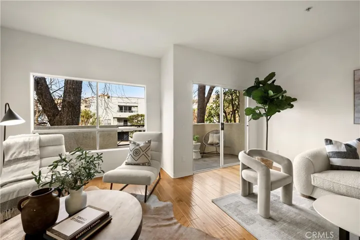 12060 Hoffman Street 103, Studio City, California 91604