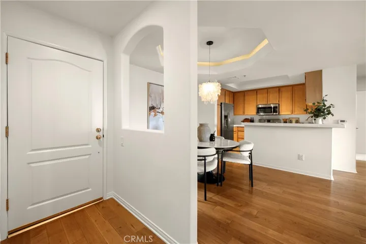 12060 Hoffman Street 103, Studio City, California 91604