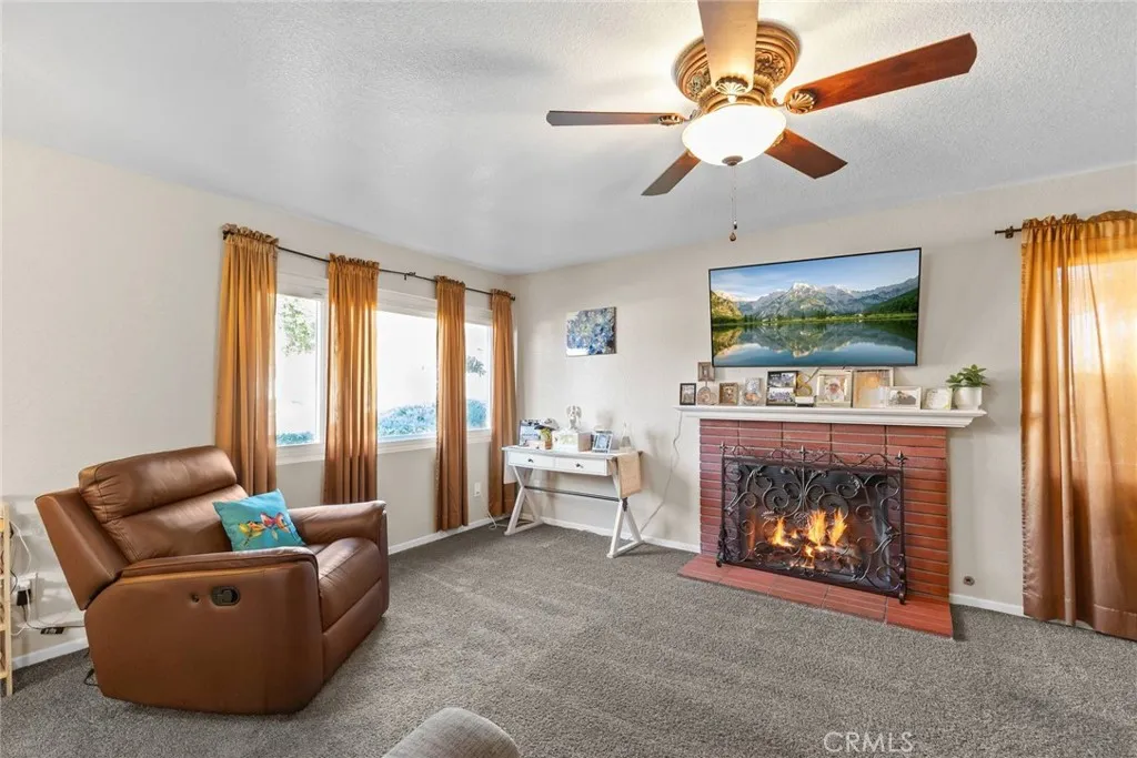1189 Mesa Verde, San Bernardino, California 92404 home-pic-5