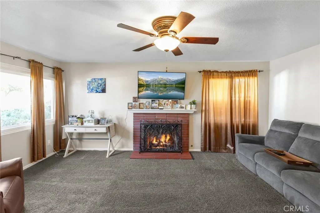 1189 Mesa Verde, San Bernardino, California 92404 home-pic-7