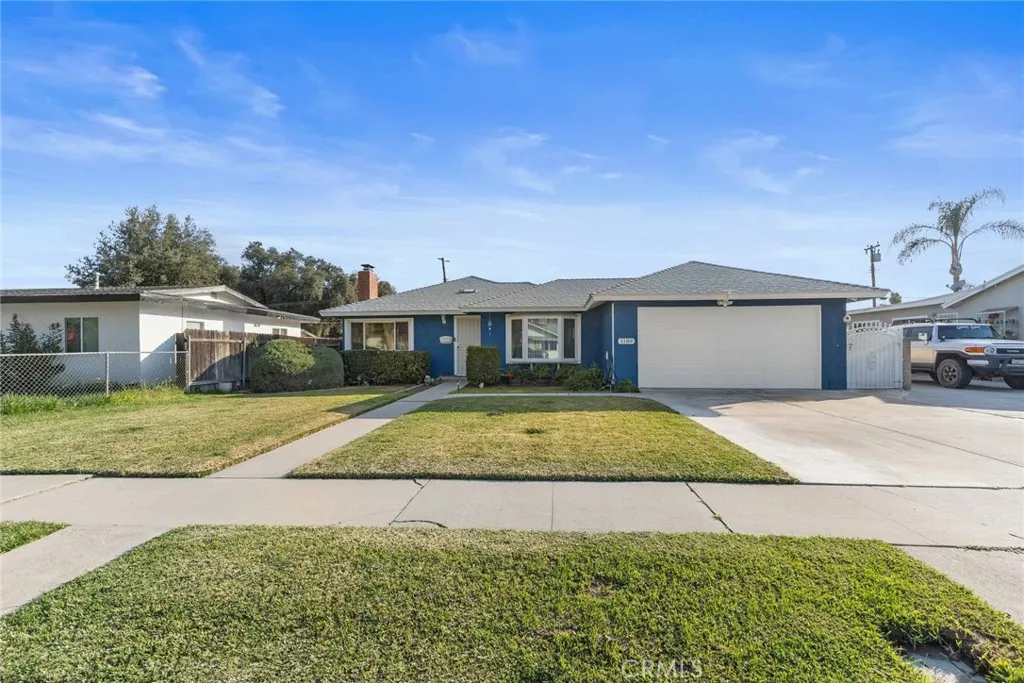 1189 Mesa Verde, San Bernardino, California 92404 home-pic-2