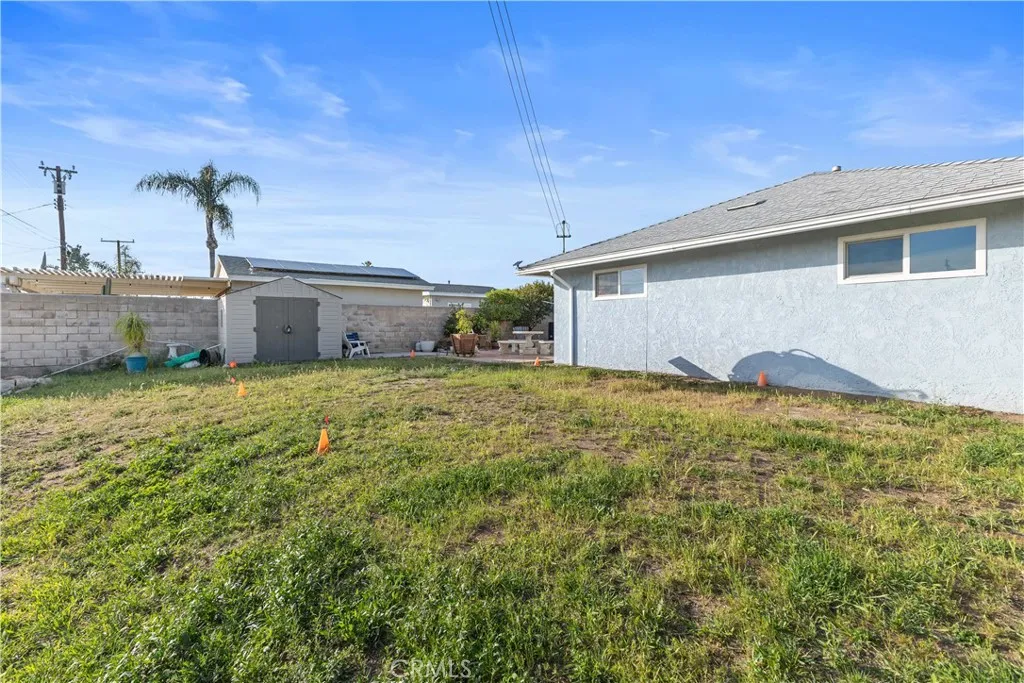 1189 Mesa Verde, San Bernardino, California 92404 home-pic-36