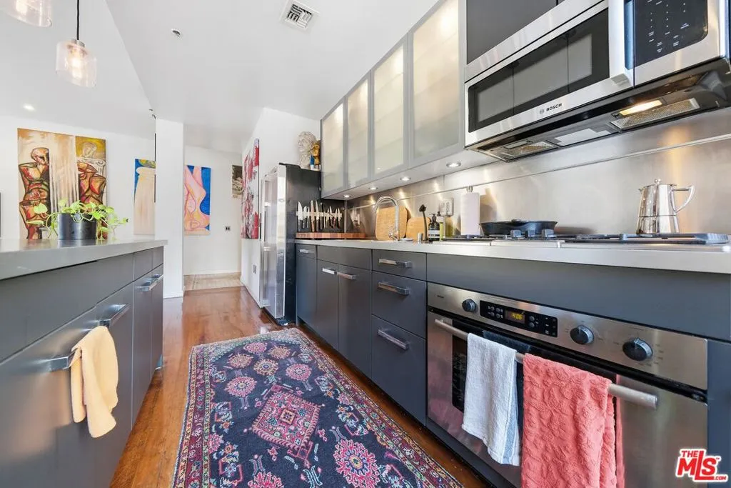 257 S Spring Street 2m, Los Angeles, California 90012 home-pic-31