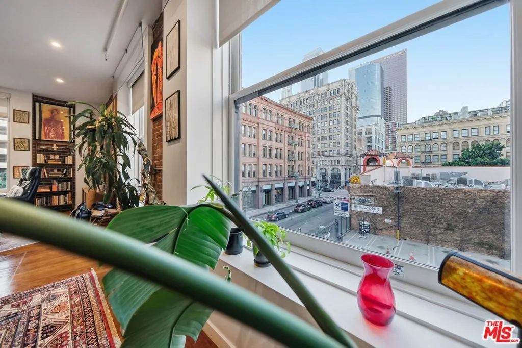 257 S Spring Street 2m, Los Angeles, California 90012 home-pic-23