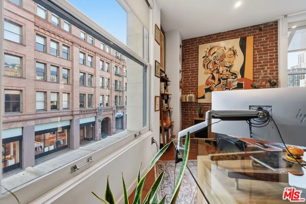 257 S Spring Street 2m, Los Angeles, California 90012 home-pic-22