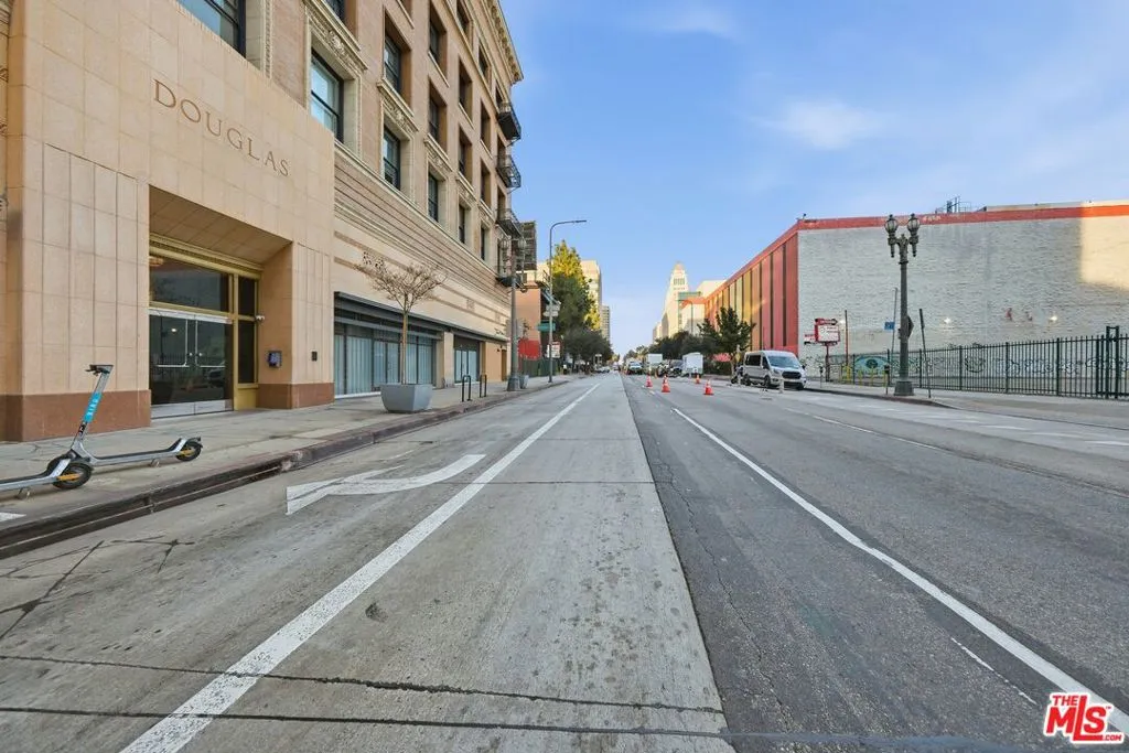 257 S Spring Street 2m, Los Angeles, California 90012 home-pic-40