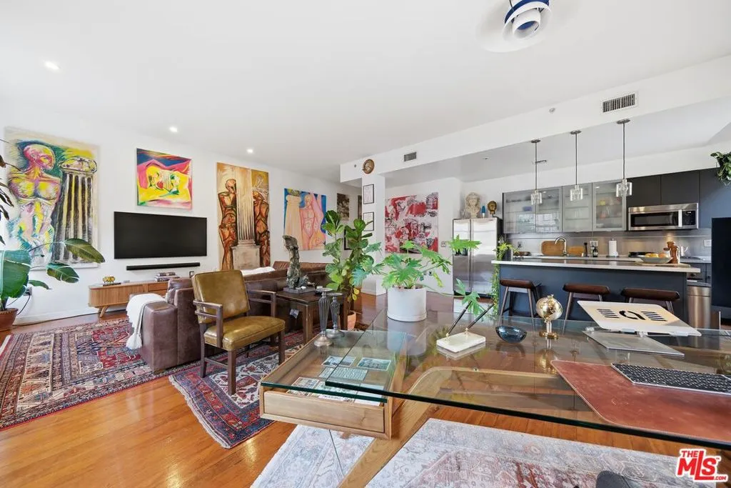 257 S Spring Street 2m, Los Angeles, California 90012 home-pic-32