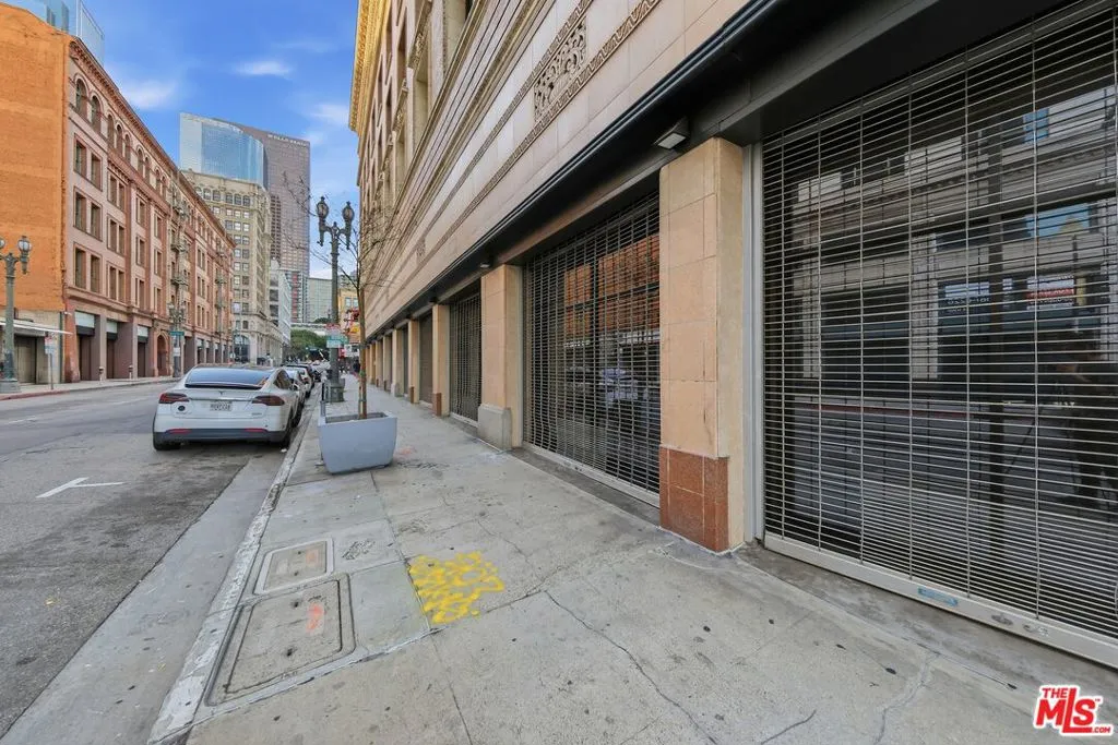 257 S Spring Street 2m, Los Angeles, California 90012 home-pic-39