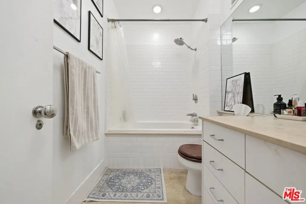 257 S Spring Street 2m, Los Angeles, California 90012 home-pic-34